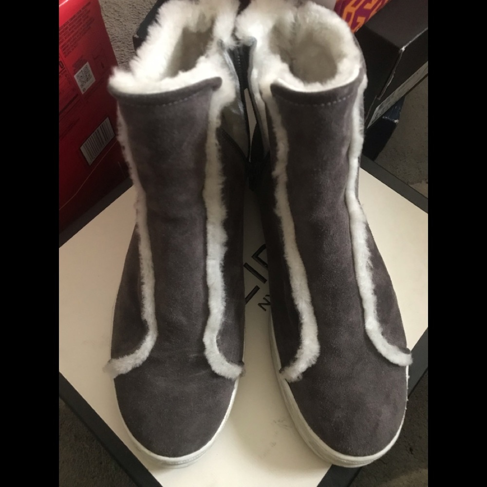 J.Slides booties